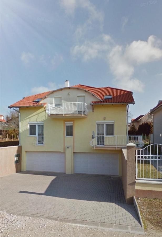 Boroka Apartman Heviz Exterior photo