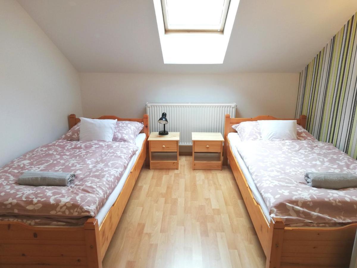Boroka Apartman Heviz Exterior photo