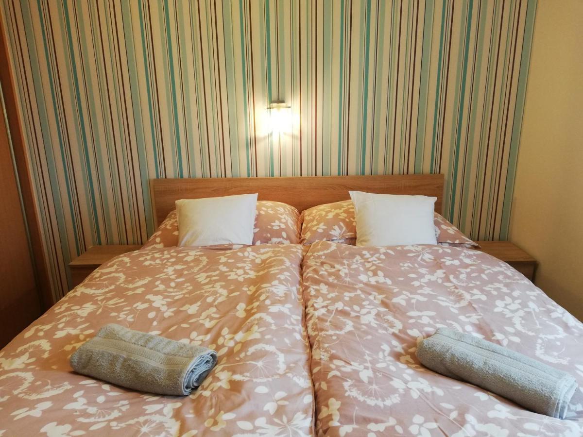 Boroka Apartman Heviz Exterior photo
