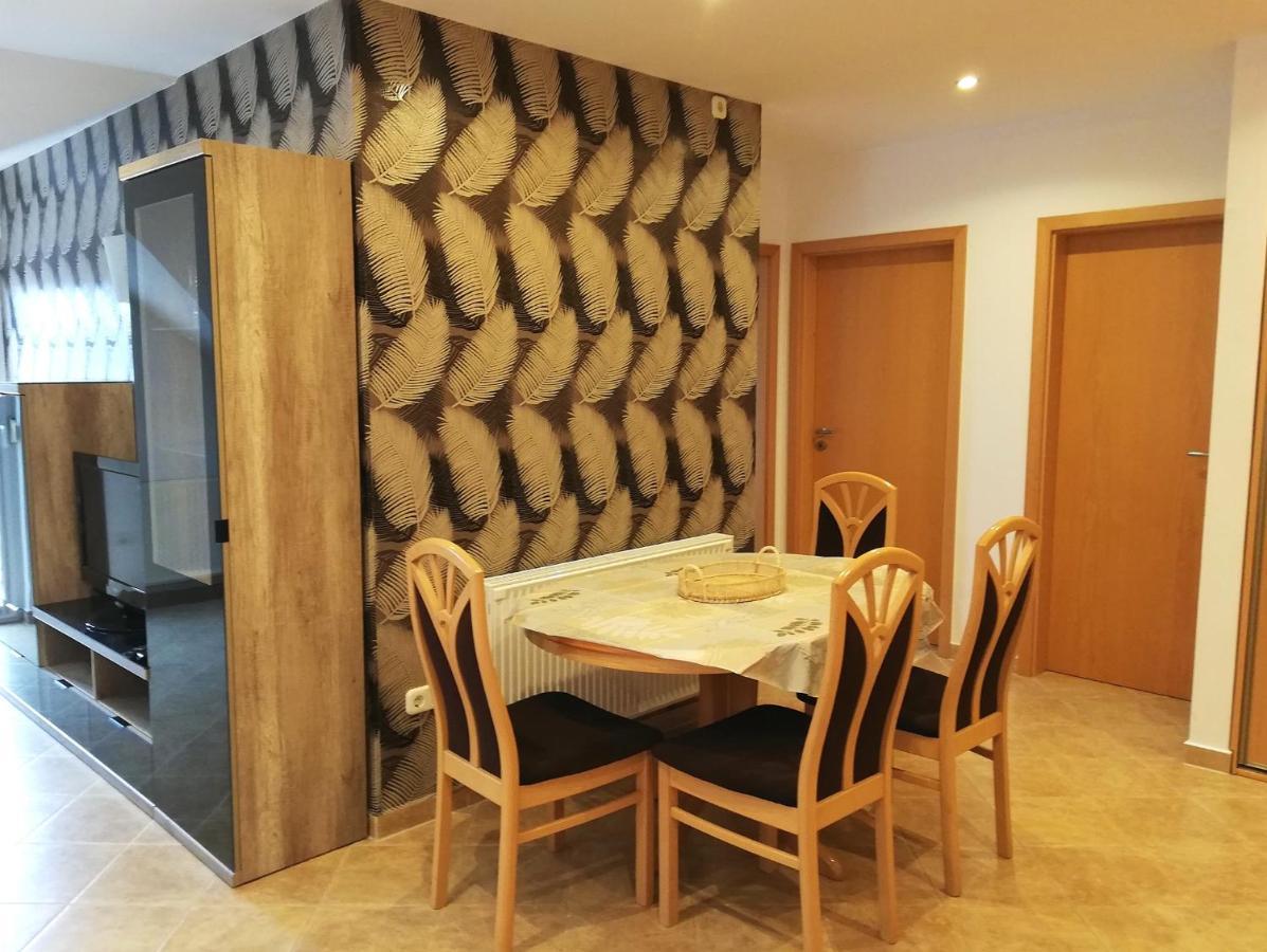 Boroka Apartman Heviz Exterior photo