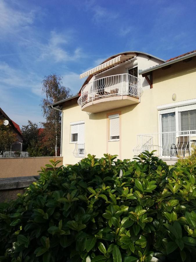Boroka Apartman Heviz Exterior photo